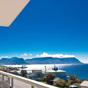 Apartment Sail Away Studios, Simonʼs Town
